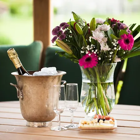 Alojamento de Acomodação e Pequeno-almoço Secret Garden Adults Only