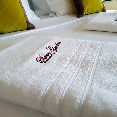 Oda ve Kahvaltı Secret Garden Adults Only 4*