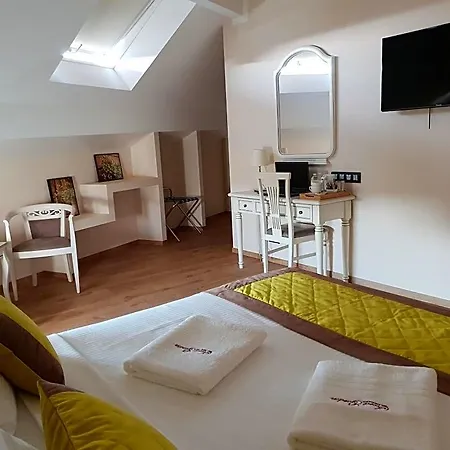 Oda ve Kahvaltı Secret Garden Adults Only Voeren