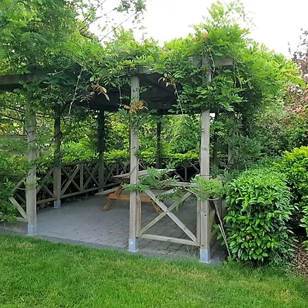 Secret Garden Adults Only Oda ve Kahvaltı Voeren