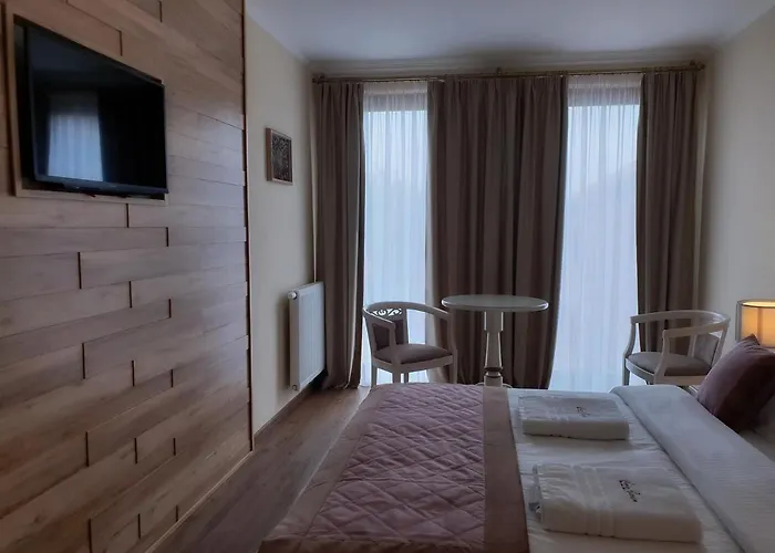 Secret Garden Adults Only 4*